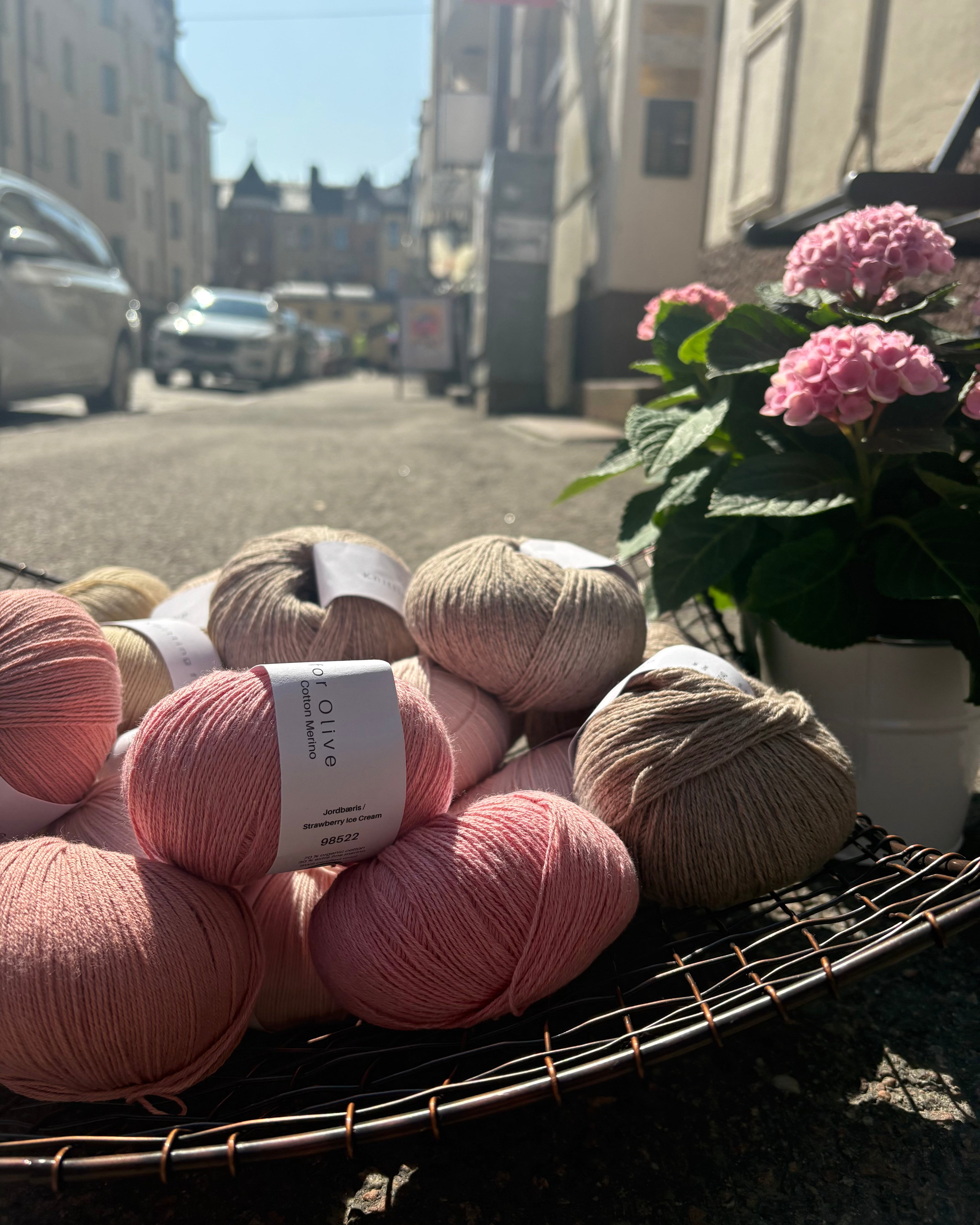 Neulelanka
Cotton Merino
Knitting for Olive
puuvillamerinolanka
KFO