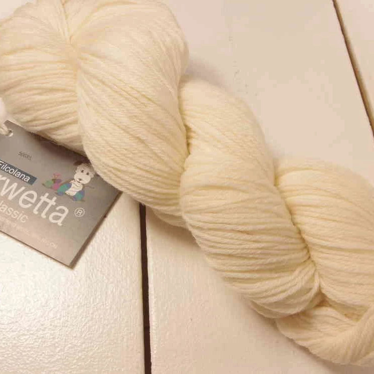 101F Filcolana Arwetta Classic Käsinvärjäämiseen 50 g vyyhdillä (valkoinen)