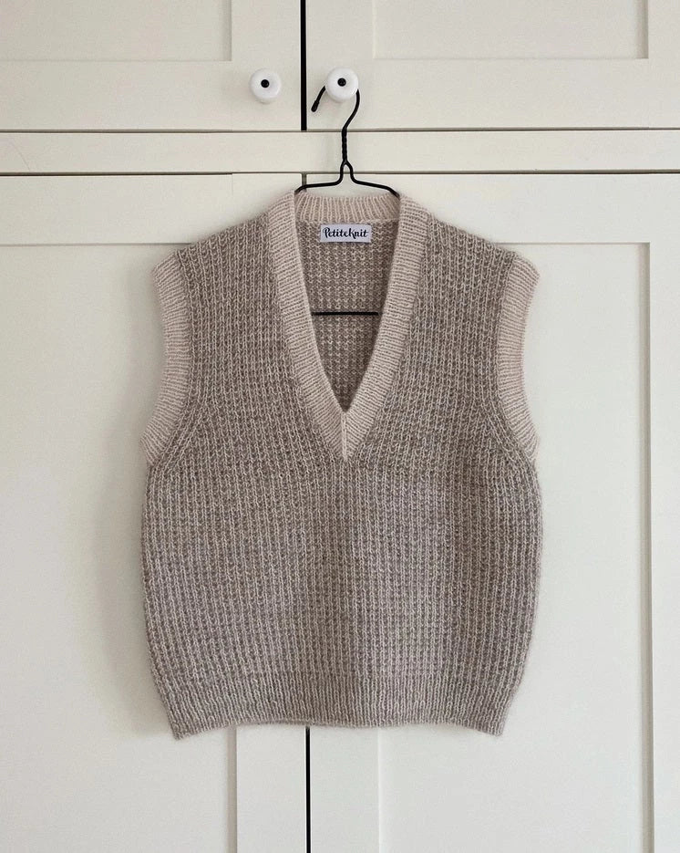 Friday Sliopver V-neck by PetiteKnit