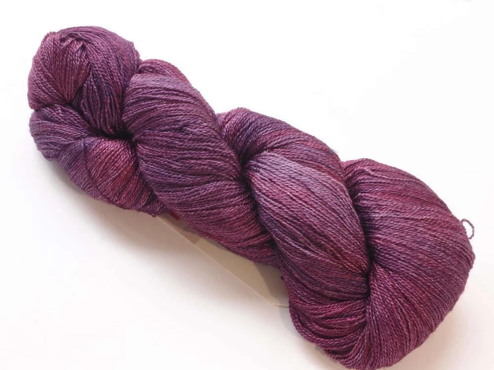 Fyberspates Gleem Lace 719 Grape