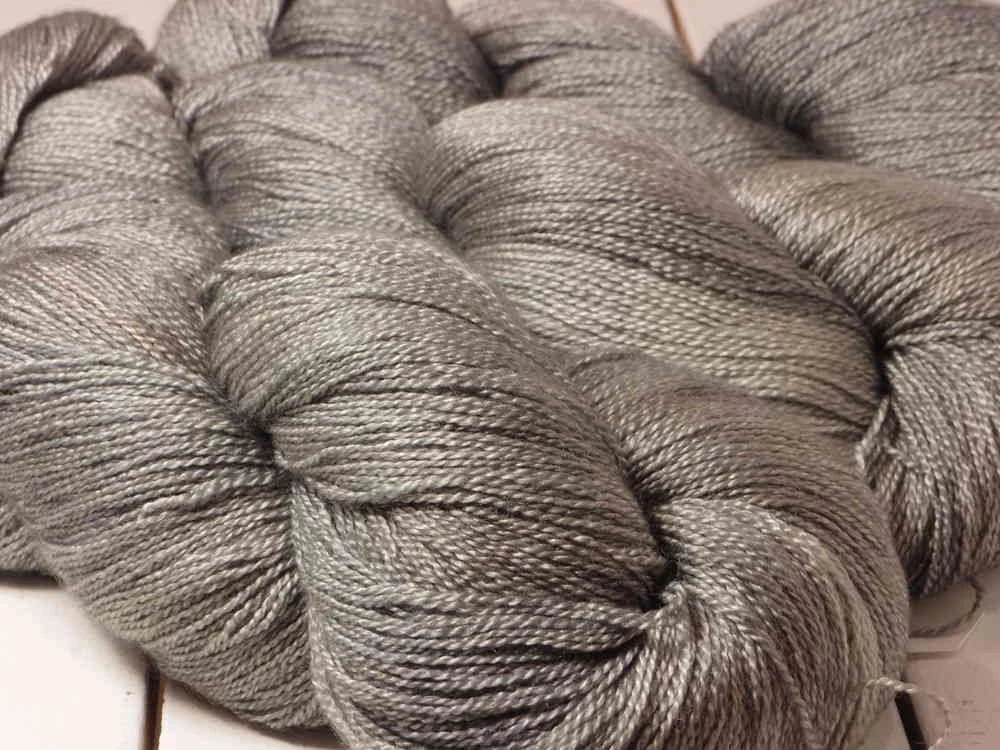 Fyberspates Gleem Lace 712 Dove Stone