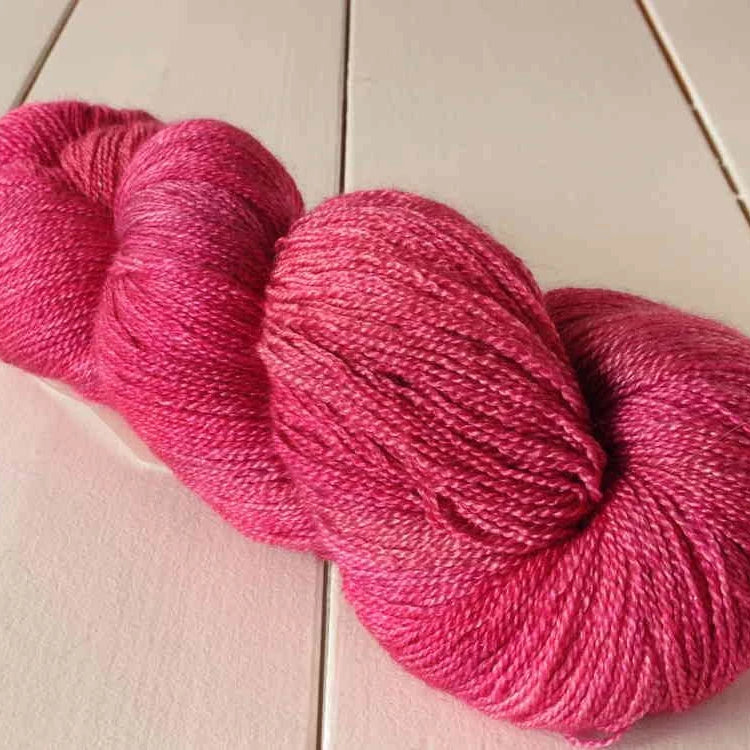 Fyberspates Gleem Lace 711 Mixed Magentas