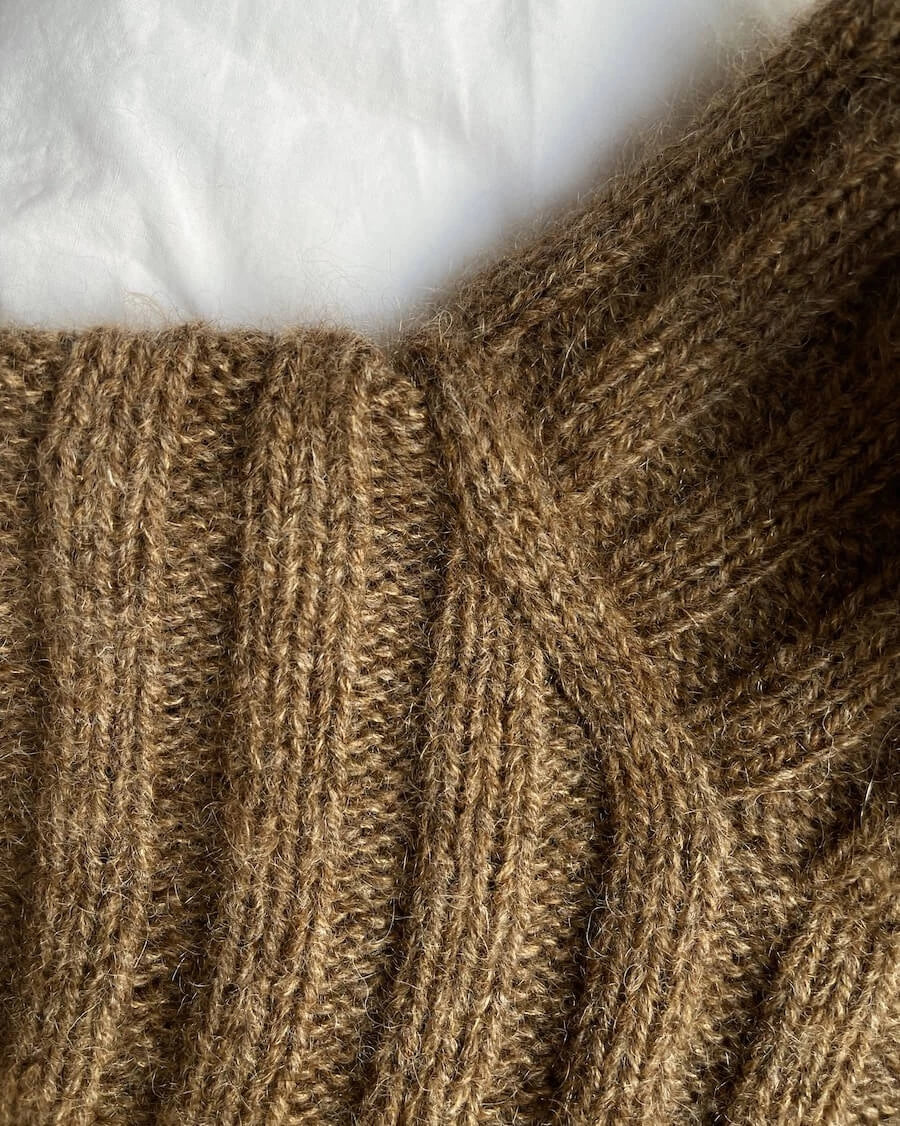 Hazel Neck by PetiteKnit