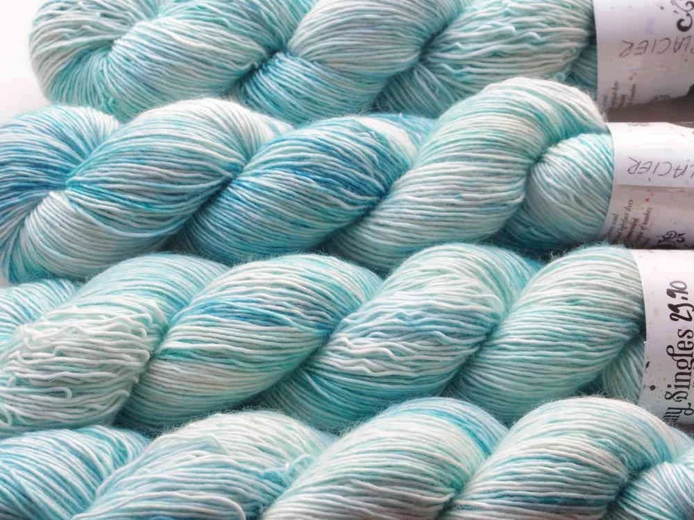 Hedgehog Fibres Skinny Singles Glacier