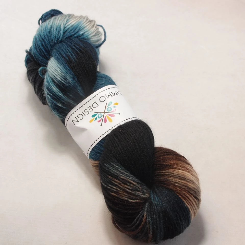 Limmo Design Sockgarn Runes partykofta