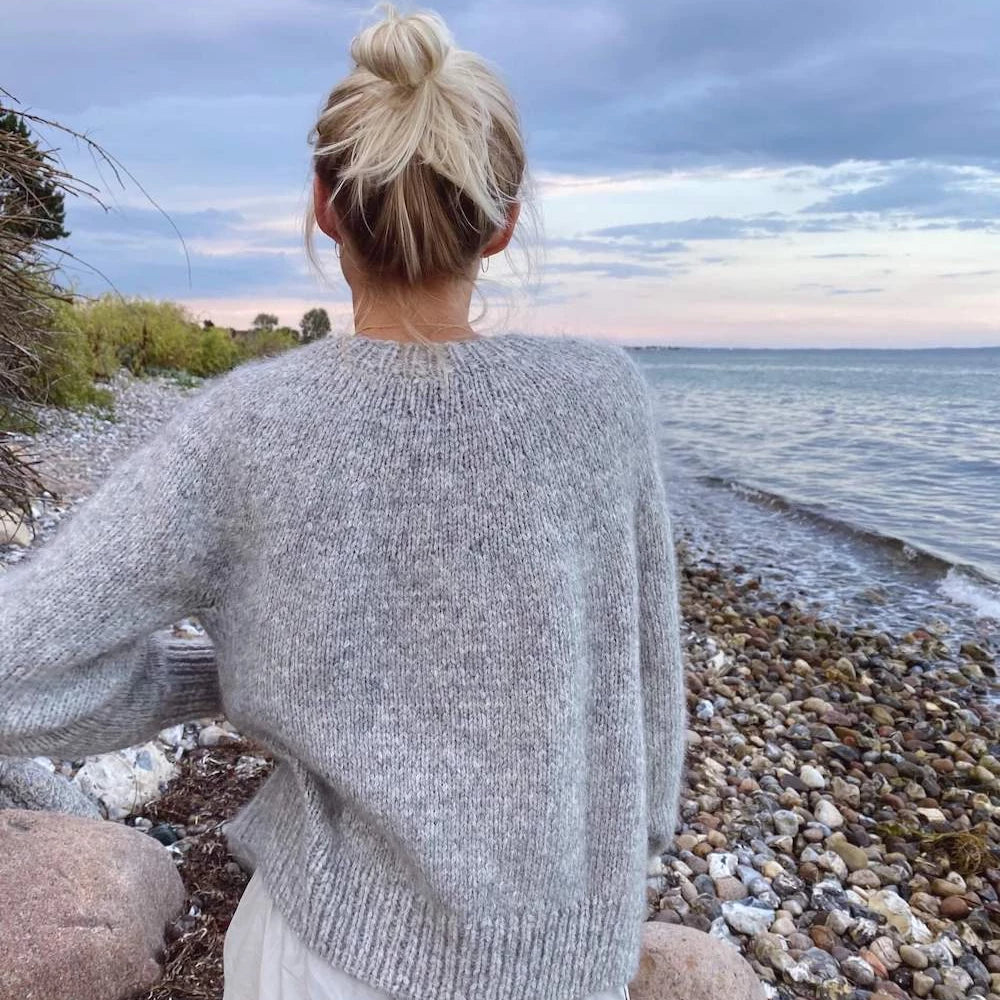 Novice Cardigan - Chunky Edition by PetiteKnit