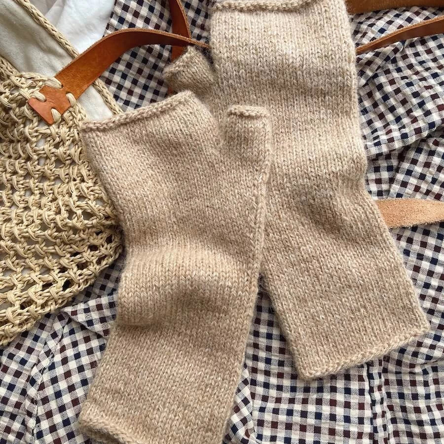 Penny Gloves by PetiteKnit