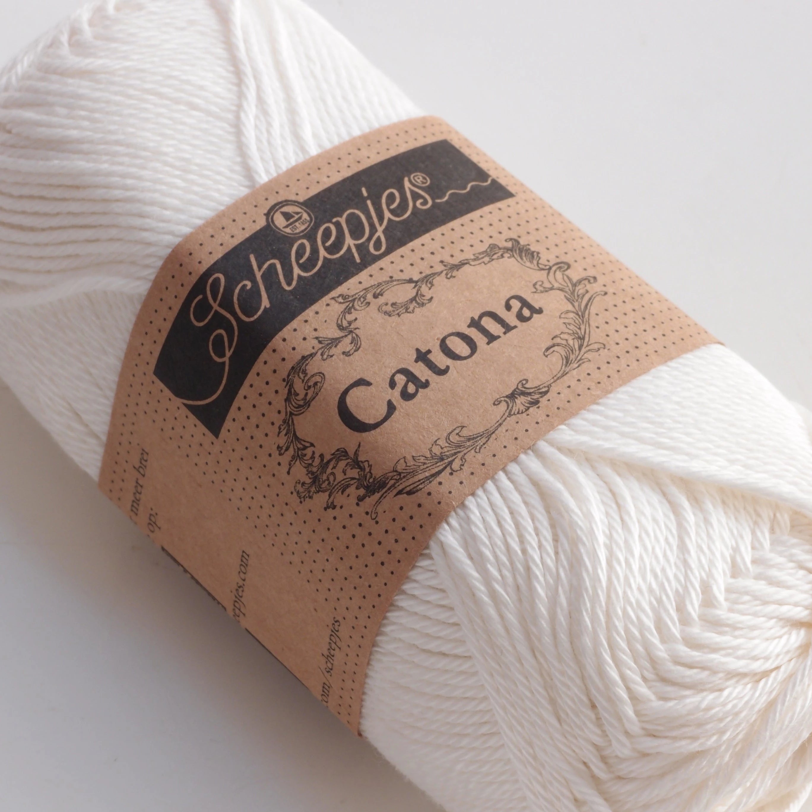 Scheepjes Catona, 105 Bridal white, Luonnonvalkoinen