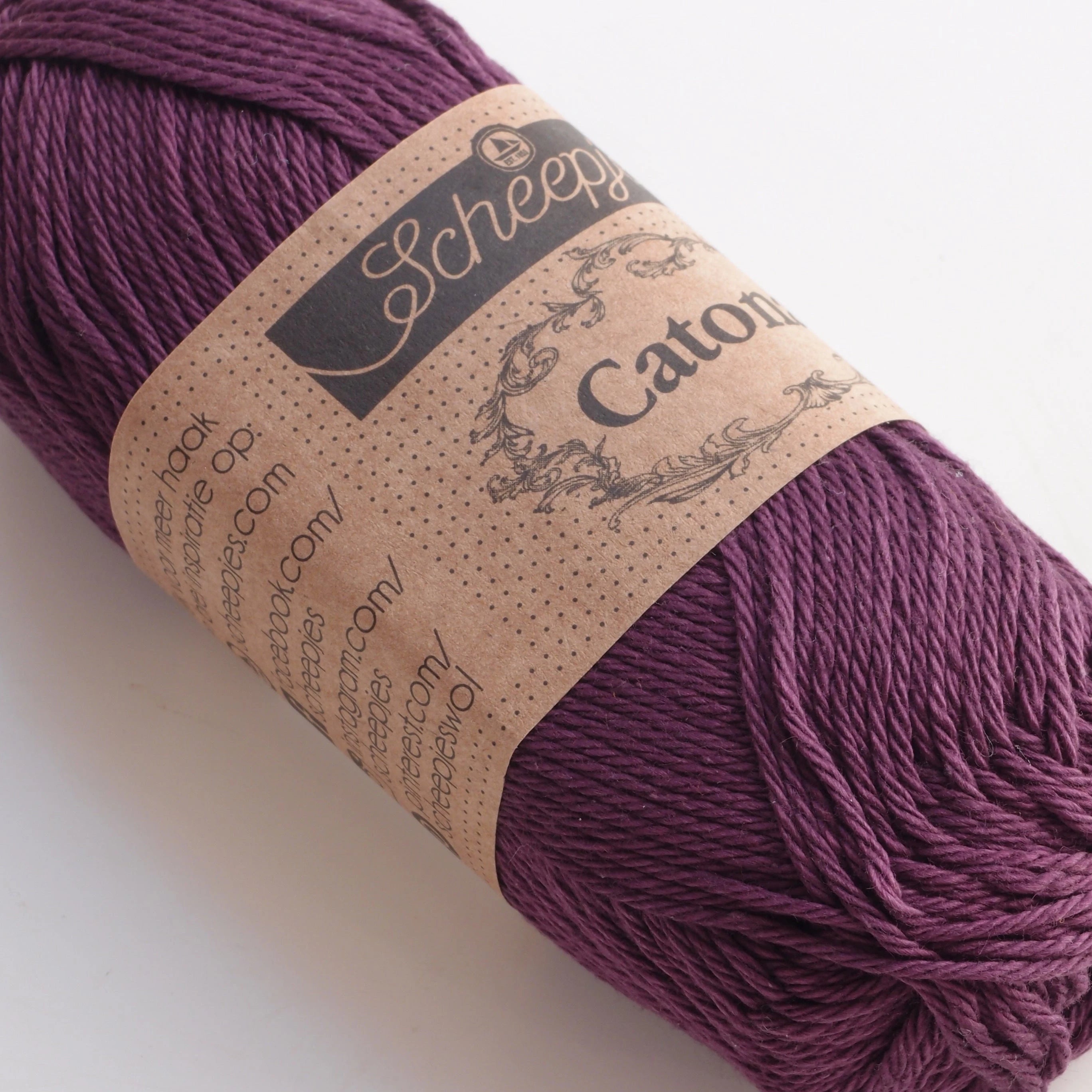 Scheepjes Catona, 394 Shadow Purple, karhunvatukka