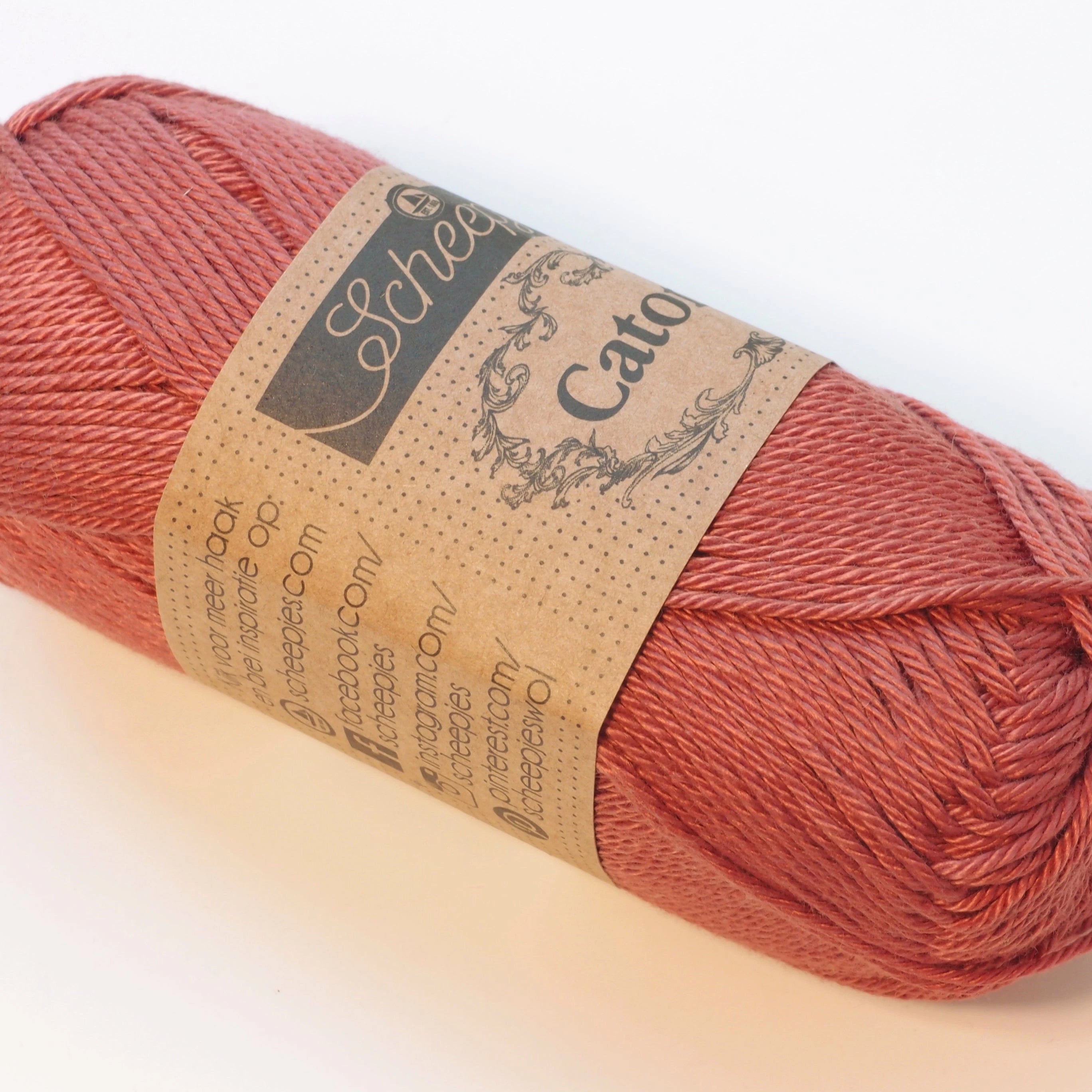 Scheepjes Catona, 504 Brick Red, tiilenpunainen