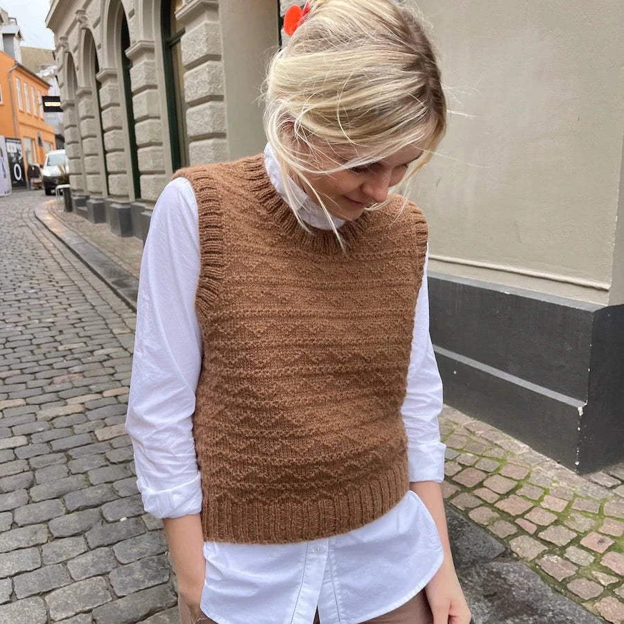 Sille Slipover pattern by PetiteKnit