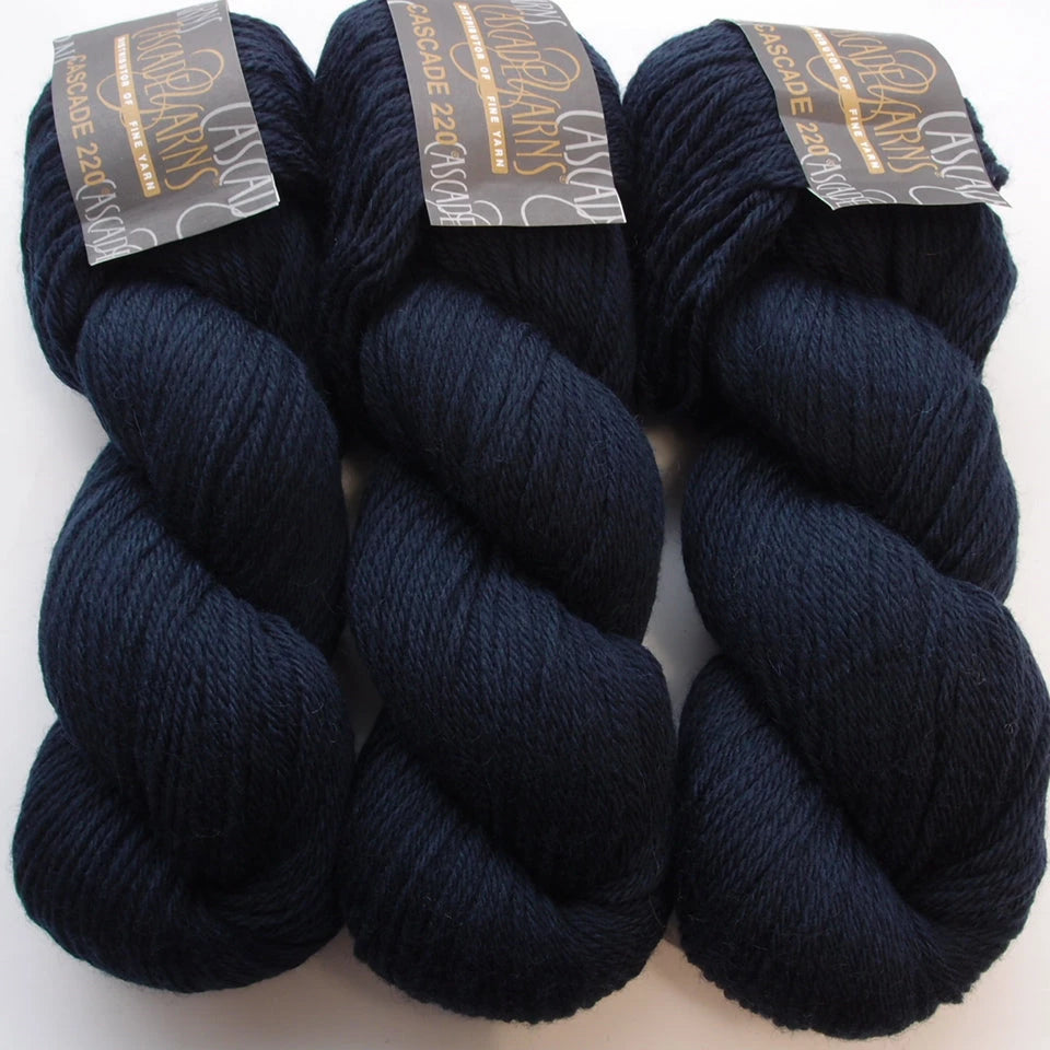 Cascade 220, 8393 NAVY BLUE