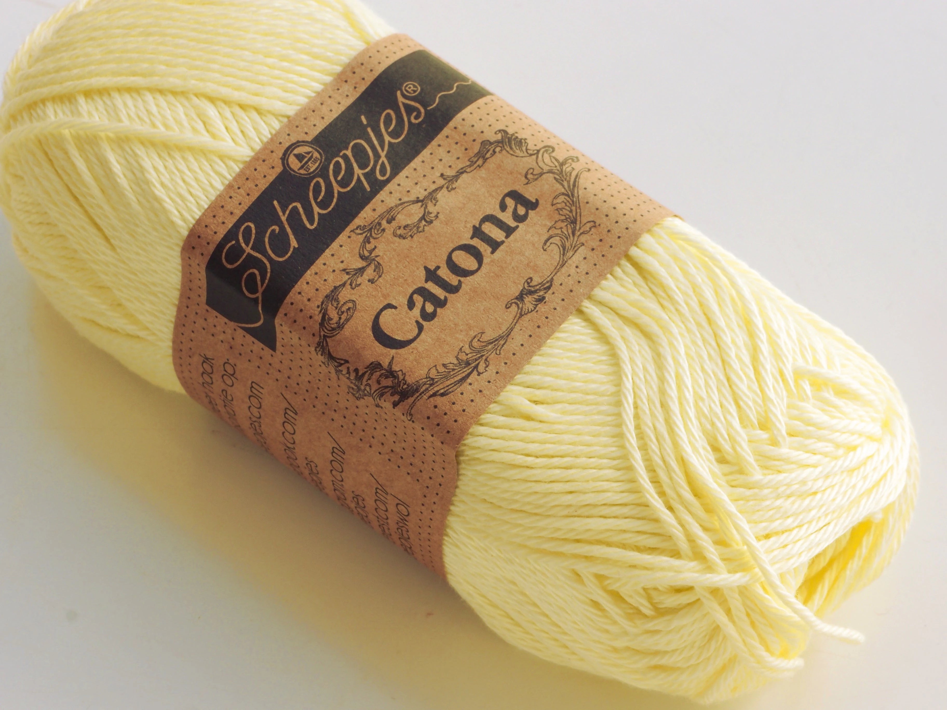 Scheepjes Catona, 100 Lemon chiffon