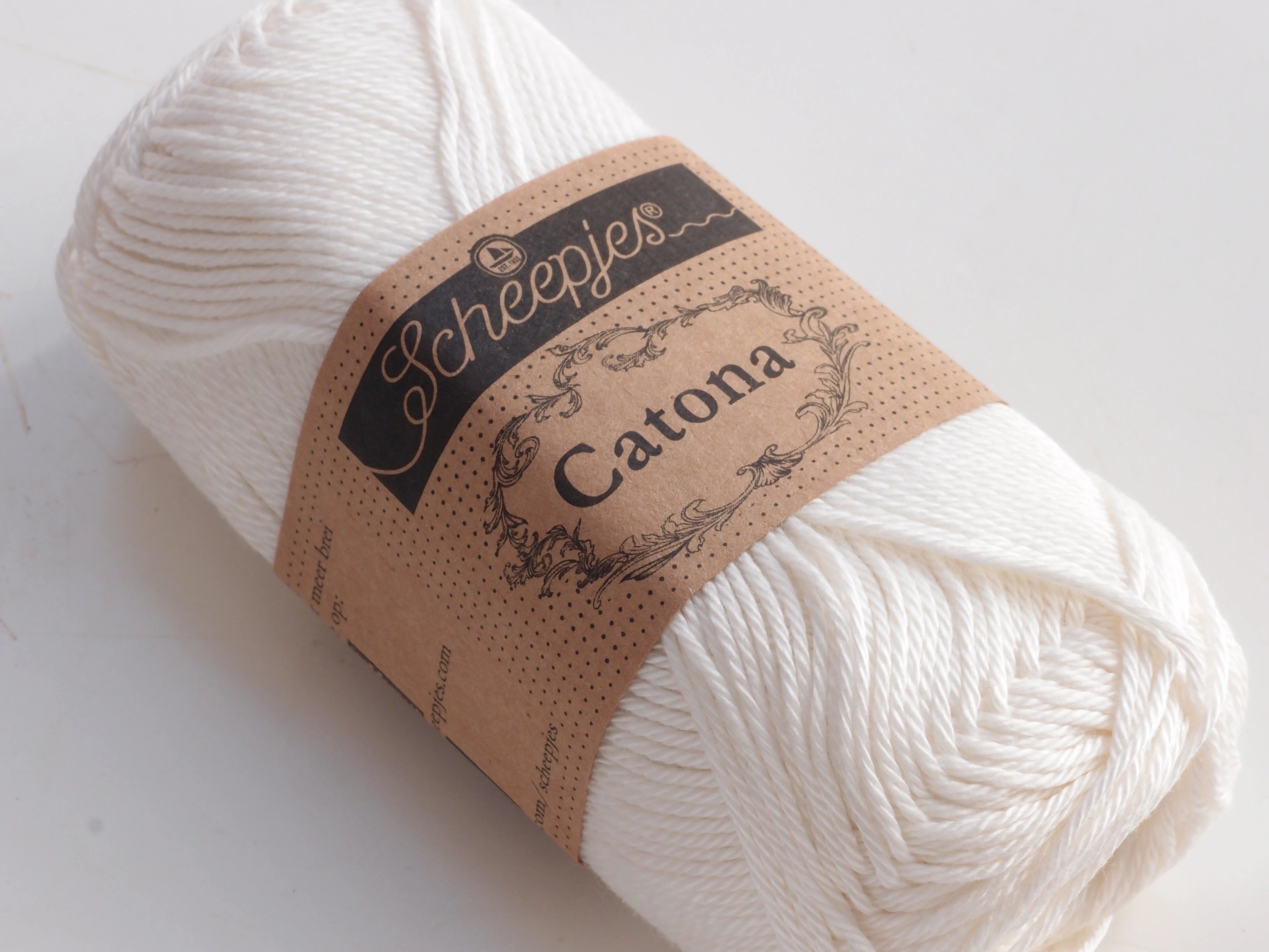 Scheepjes Catona, 105 Bridal white, Luonnonvalkoinen