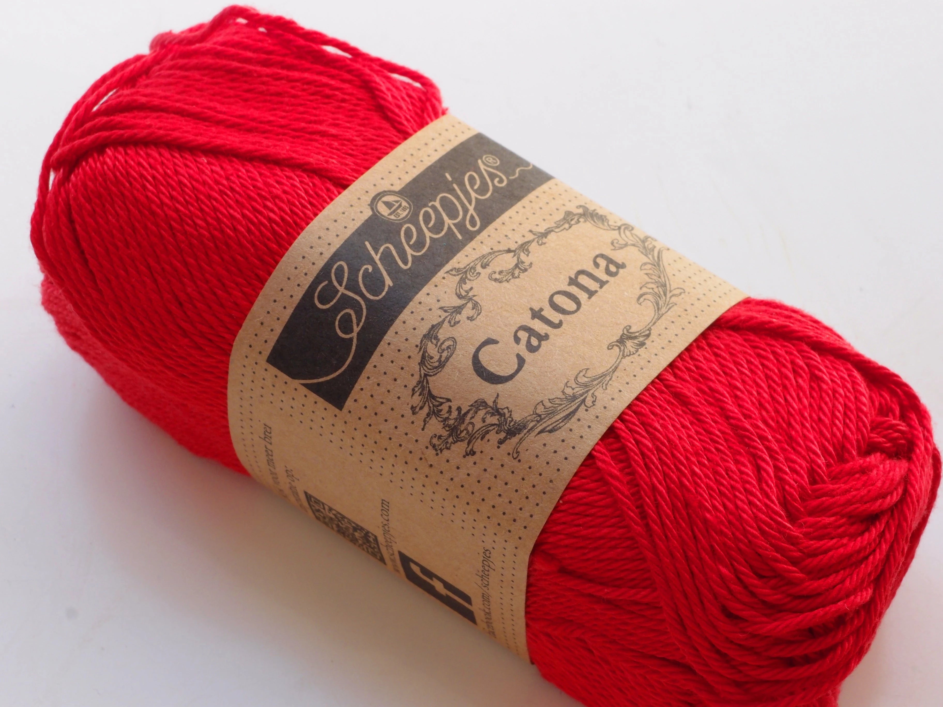 Scheepjes Catona, 115 Hot Red, joulunpunainen