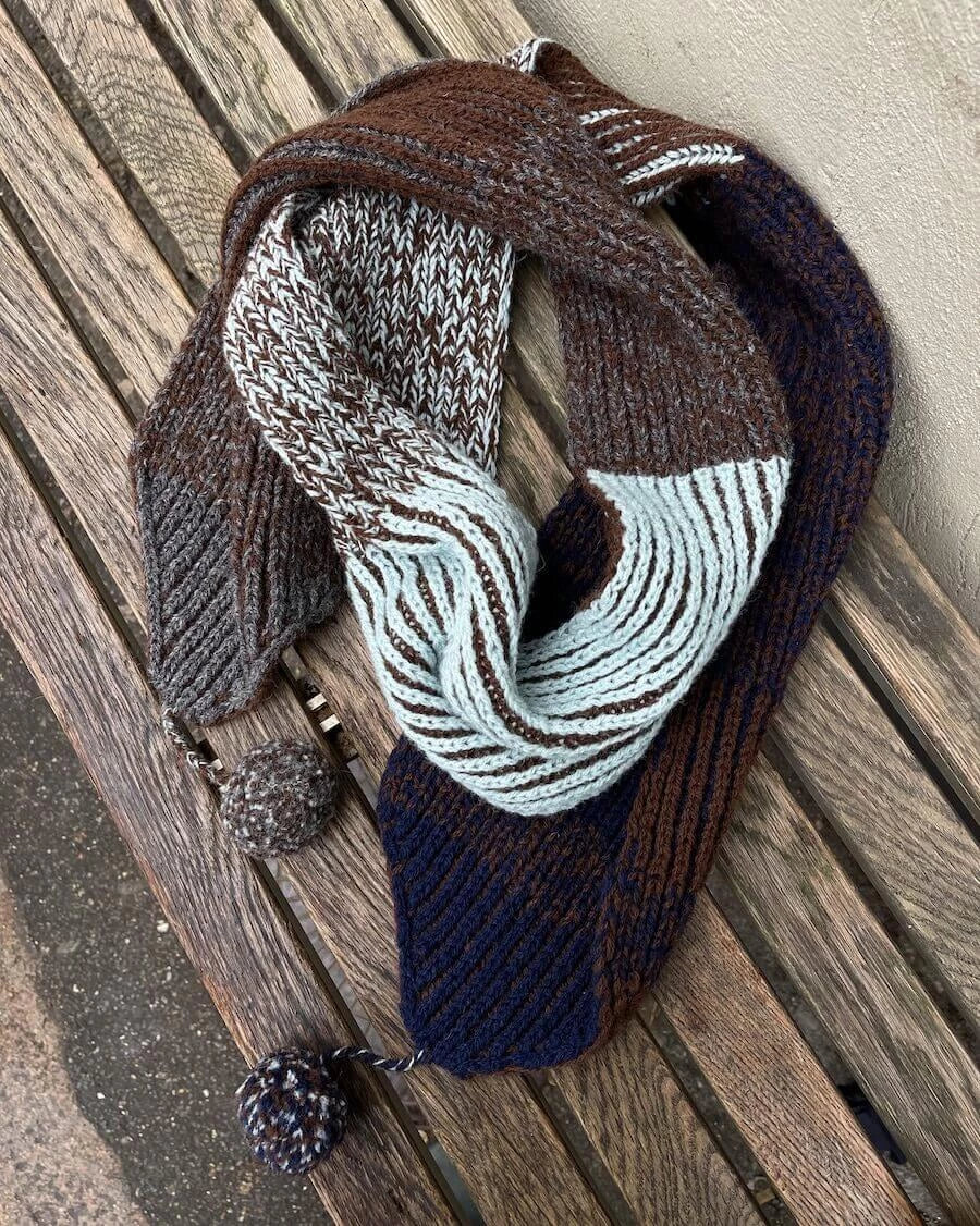 Structure Scarf by PetiteKnit